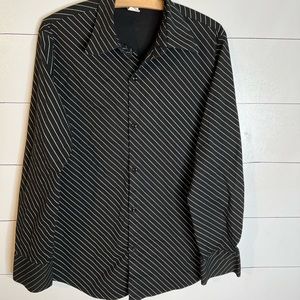 POP ICON MEN’S STRIPED BUTTON DOWN SZ M